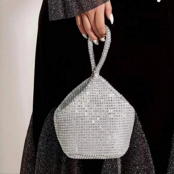 Handbags - Silver Sequin Sparkly Clutch Evening Bag Bling Beaded Elegant NWOT